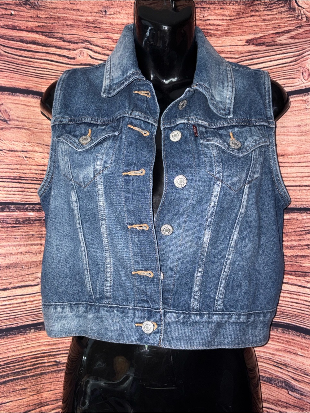 Levi's Women's Denim Sleeveless Trucker Vest - Medium Blue